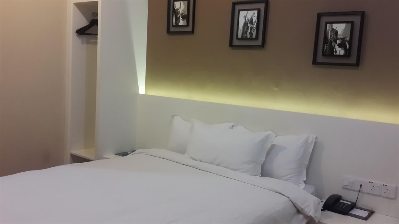 Avida Hotel Лабуан Екстериор снимка