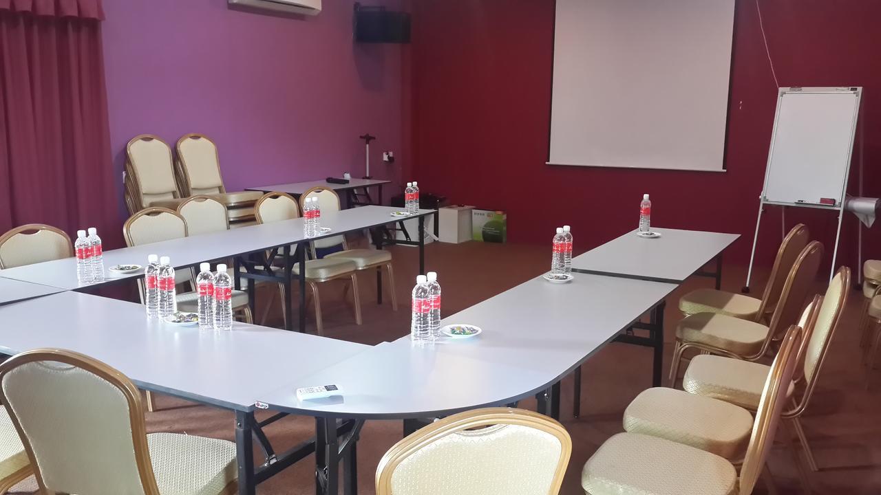 Avida Hotel Лабуан Екстериор снимка